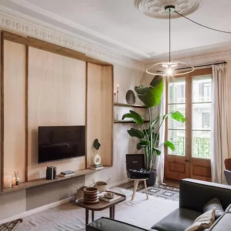 Ulindi - 2 Bedroom With Balcony In Eixample Esquerra * ברצלונה