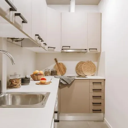Ulindi - 2 Bedroom With Balcony In Eixample Esquerra *