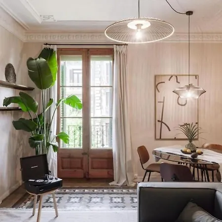 Ulindi - 2 Bedroom With Balcony In Eixample Esquerra アパート *