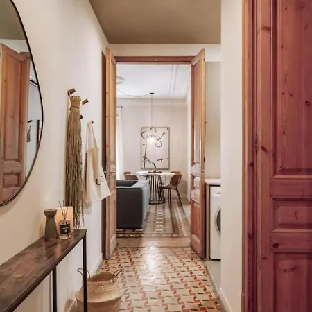 Ulindi - 2 Bedroom With Balcony In Eixample Esquerra *